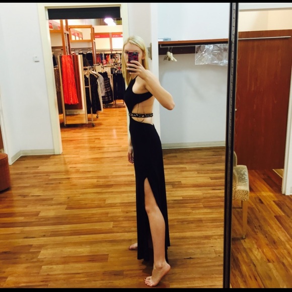 Black formal dress - Picture 3 of 4